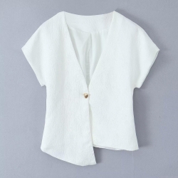Women's Elegant V Neck Short Sleeve Top Textured Crepe Blouse Asymmetrical Hem With Gold Heart Button Summer Casual Fashion Streetwear White
